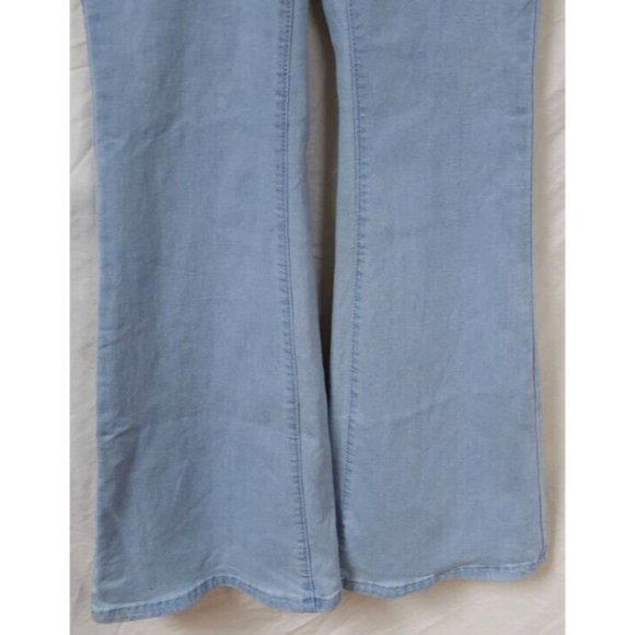 Shein Teens SZ 4 High Rise Flare Leg Light Wash Floral Stretch Jeans 26/28X33 - Picture 5 of 13